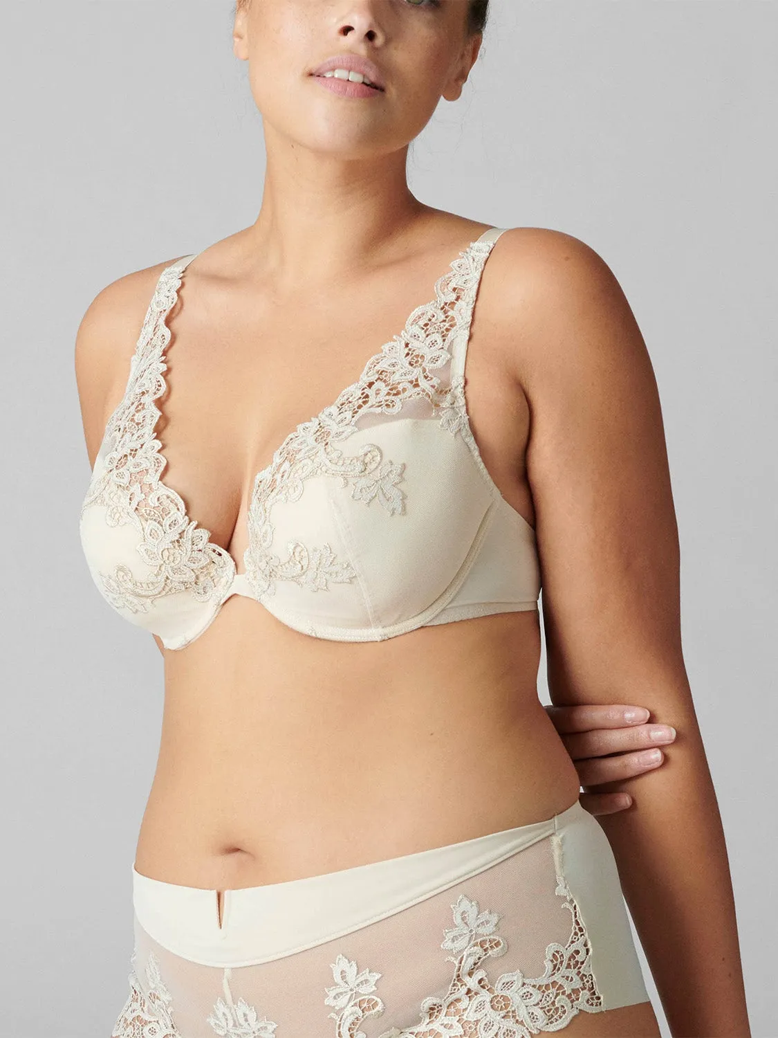 Saga Triangle Contour - Topaz Beige