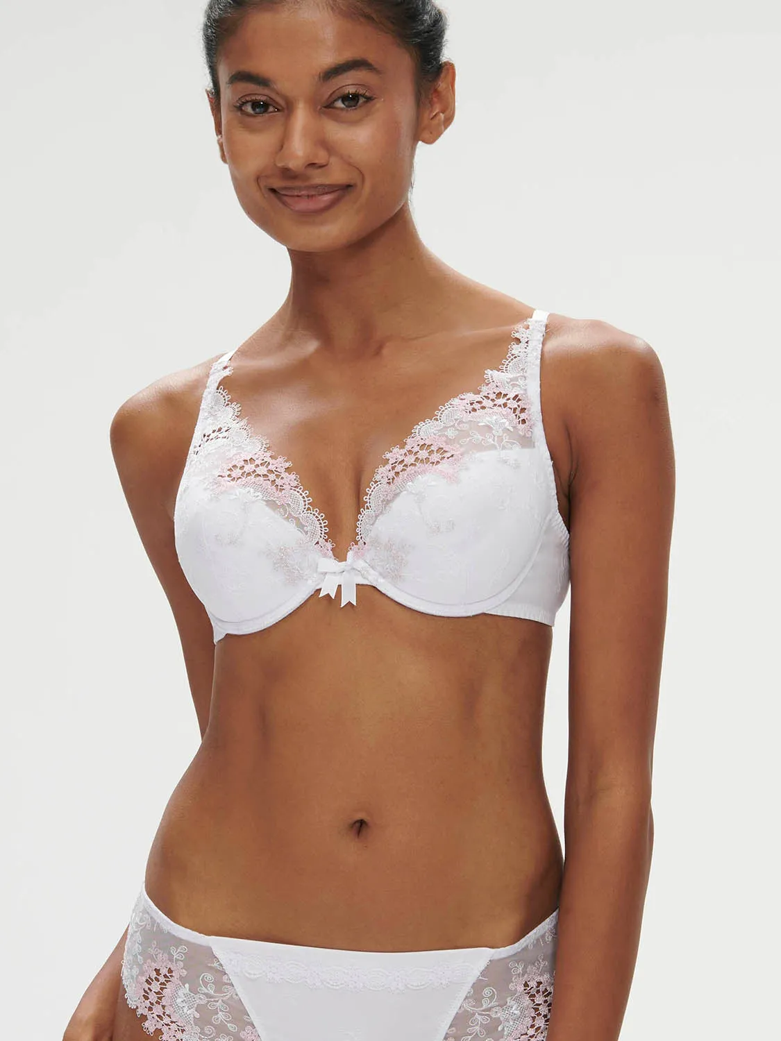 Wish Triangle Contour - Crystal White