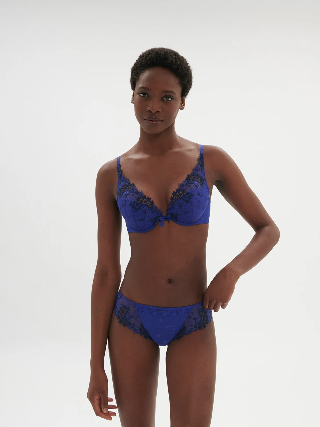 Wish Triangle Contour - Electric Blue
