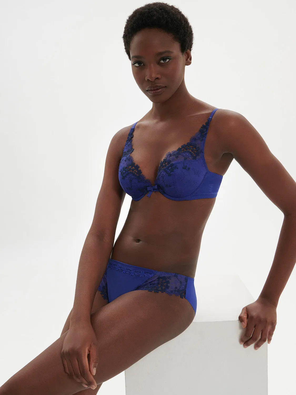 Wish Triangle Contour - Electric Blue