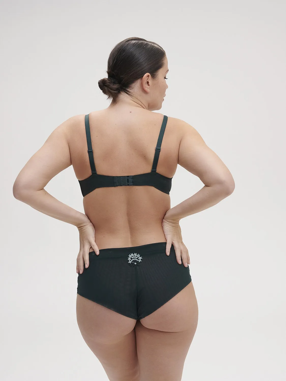 Wish Triangle Contour - Kolsa Green